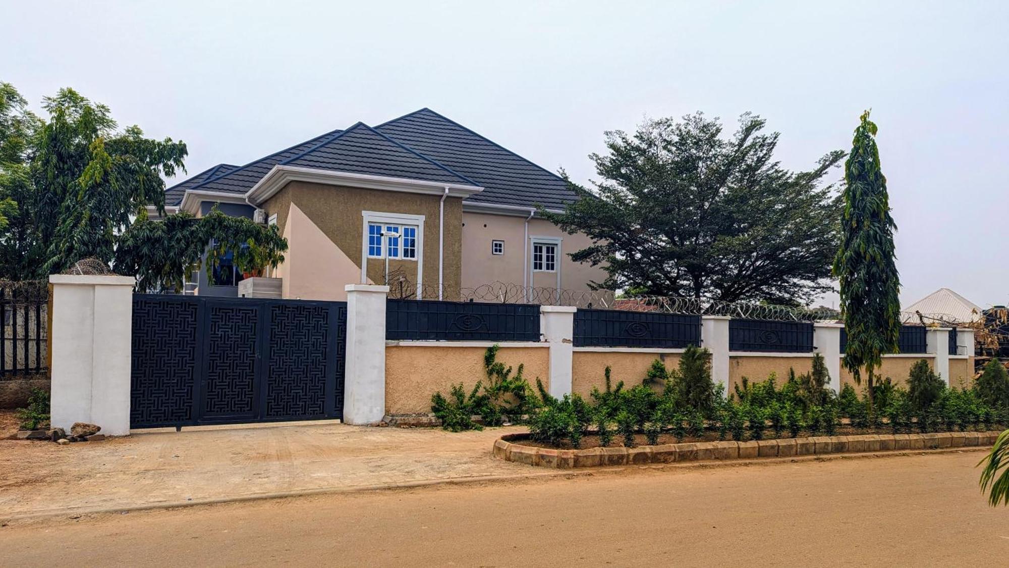 Cedarwood Apartments Abuja Exterior foto
